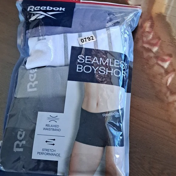 REEBOK BOY SHORTS PKG 5. SIZE M - Picture 2 of 8